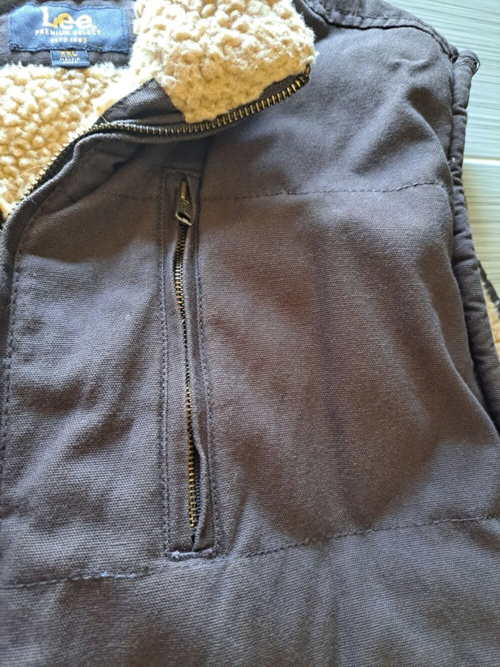 Lee Mens XXL Brown Canvas Sherpa Lined Fleece Vest Zipper Pockets Gorpcore - Picture 4 of 9